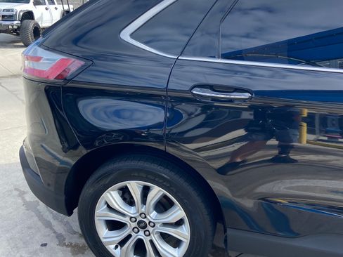 Used 2020 Ford Edge Titanium w/ Equipment Group 301A image 8