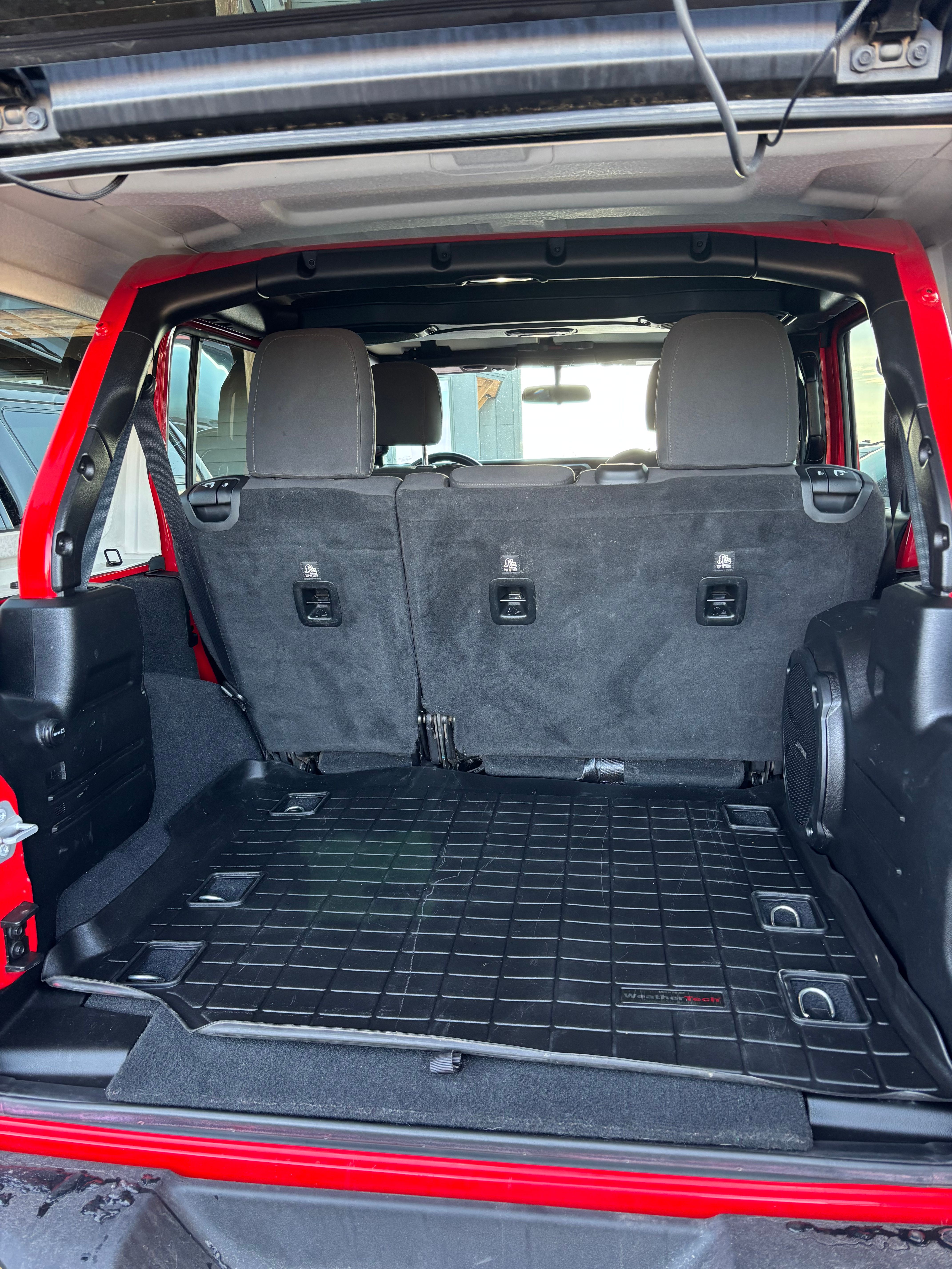 Used 2018 Jeep Wrangler Unlimited Sport S AWD/4WD image 14