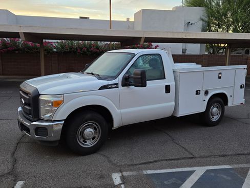 Used 2016 Ford F250 XL RWD image 1