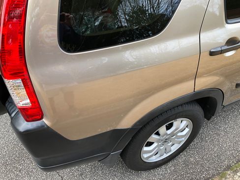 Used 2005 Honda CR-V EX image 15