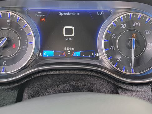 Used 2017 Chrysler 300 C w/ Safetytec Plus Group image 11