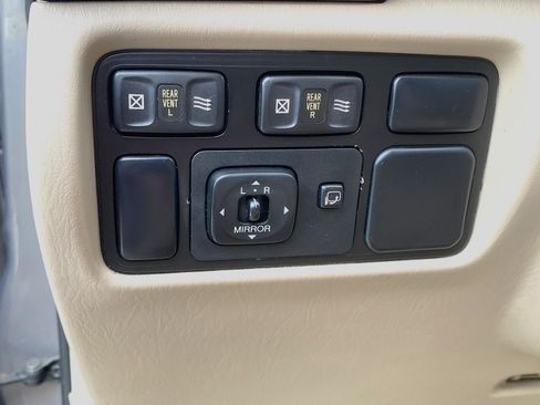 Used 2000 Lexus LX 470 4WD image 14