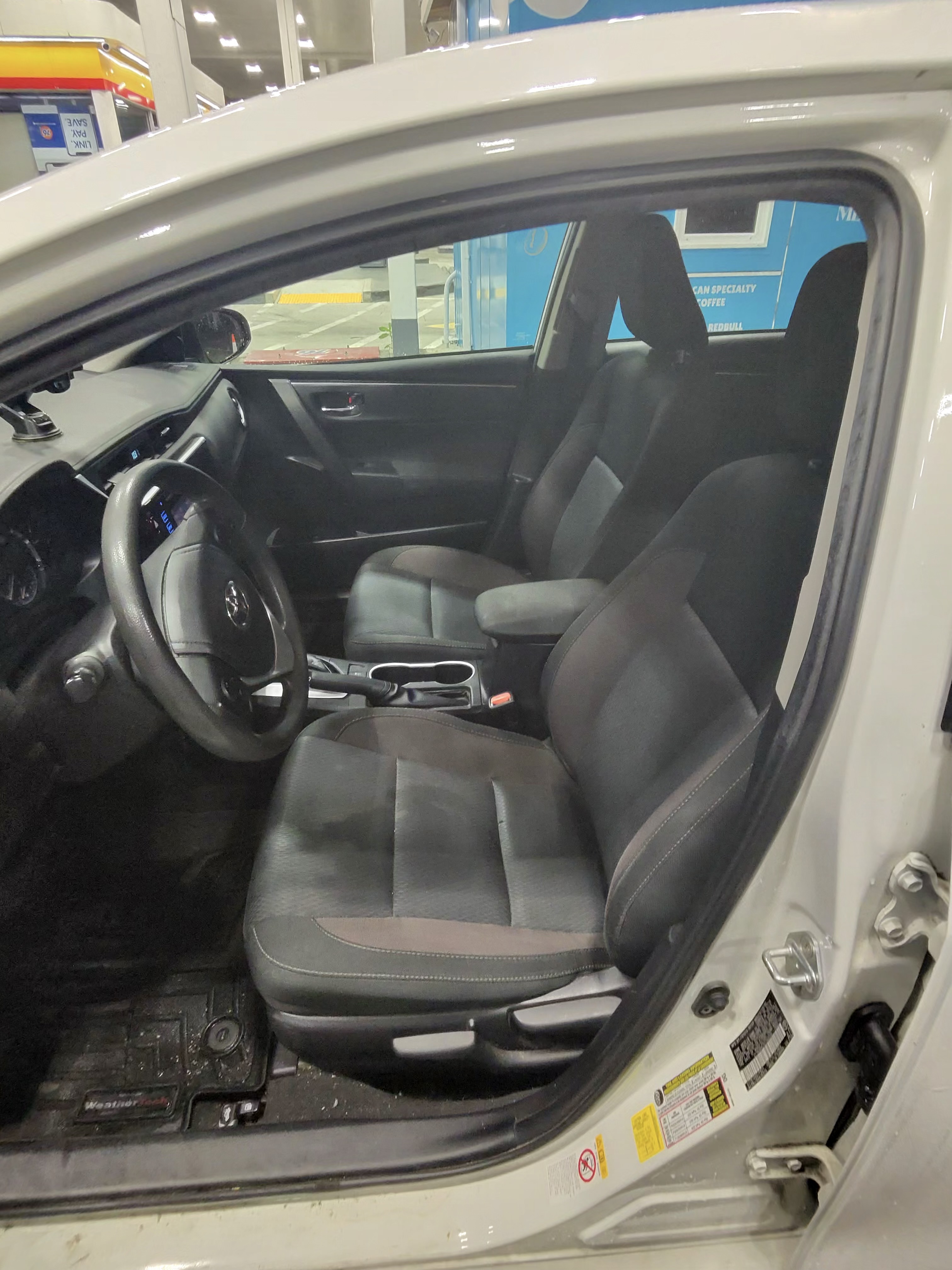 Used 2019 Toyota Corolla LE FWD image 13