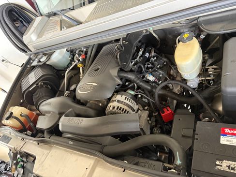Used 2004 HUMMER H2 w/ Preferred Equipment Group AWD/4WD image 26