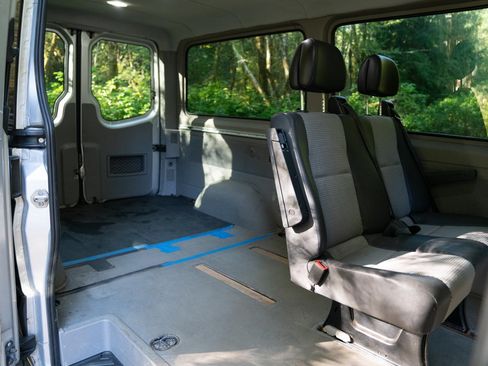 Used 2007 Dodge Sprinter 2500 w/ Cooling Group image 13