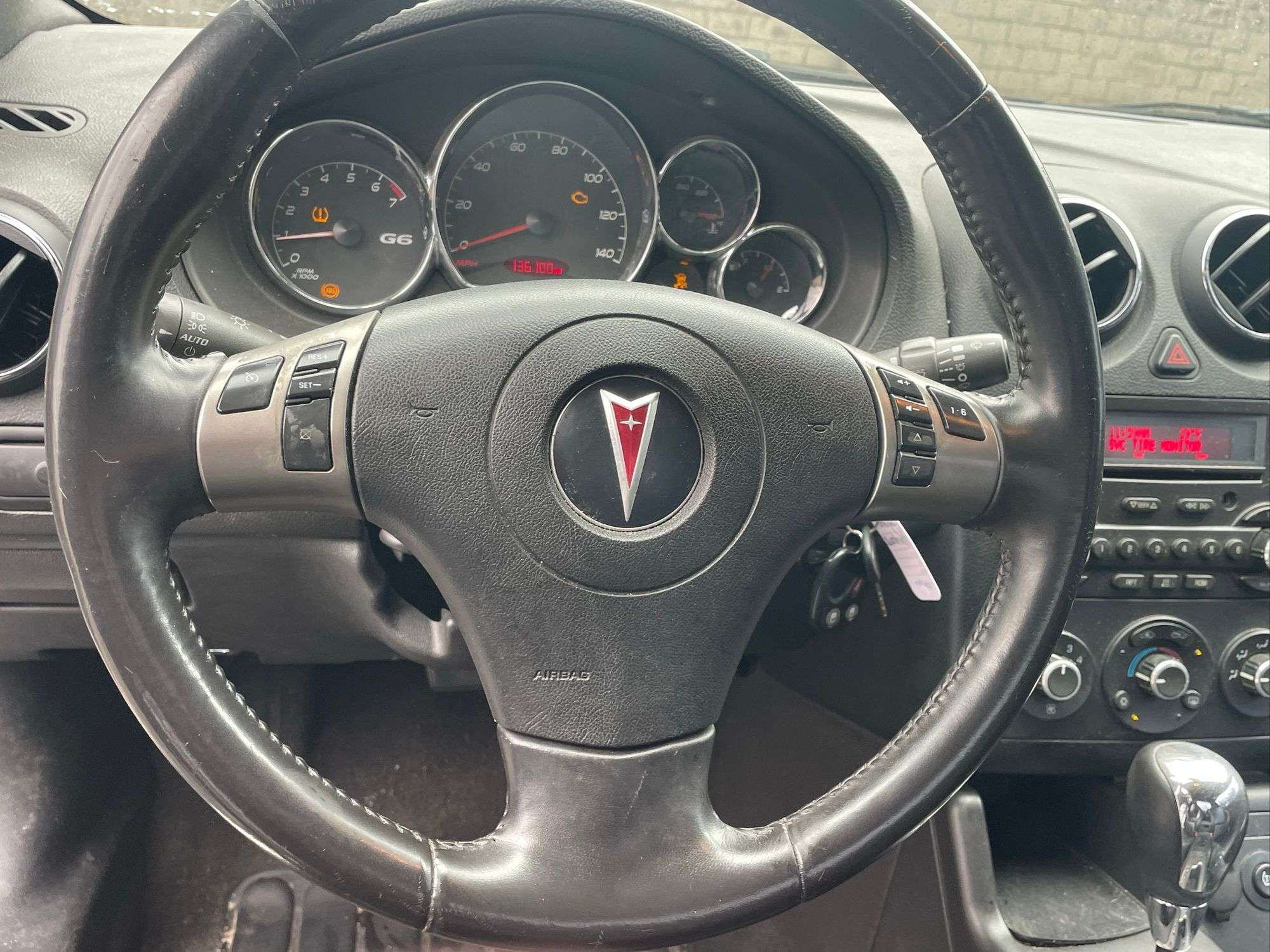 Used 2009 Pontiac G6 GT FWD image 9