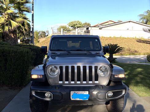 Used 2018 Jeep Wrangler Unlimited Sahara AWD/4WD image 1