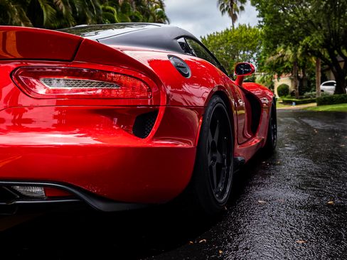 Used 2013 SRT Viper SRT-10 image 4