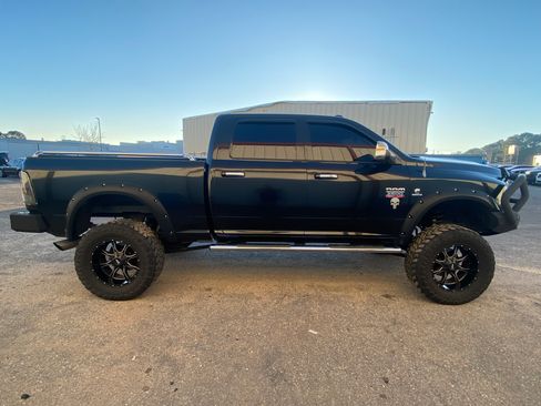 Used 2010 Dodge Ram 2500 Truck Laramie w/ Chrome Accents Group image 6