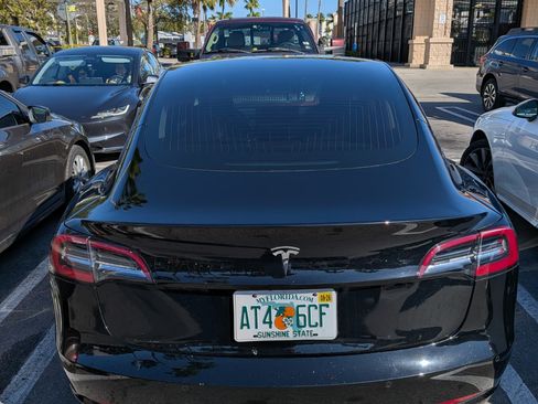 Used 2019 Tesla Model 3 Standard Range Plus image 14