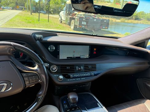Used 2019 Lexus LS 500 w/ Interior Upgrade Package image 12