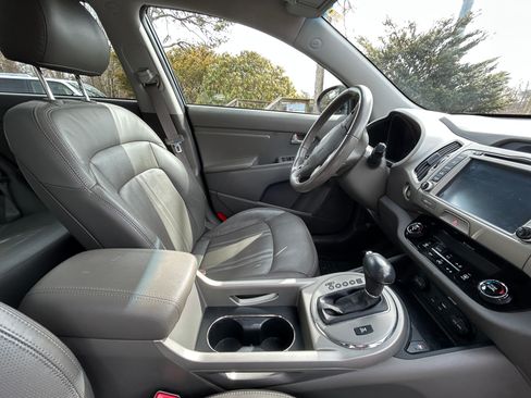 Used 2016 Kia Sportage EX w/ EX Premium Package image 2