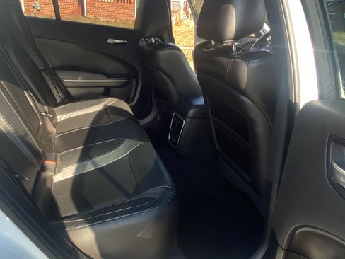 Used 2022 Dodge Charger SXT w/ Leather Interior Group image 9