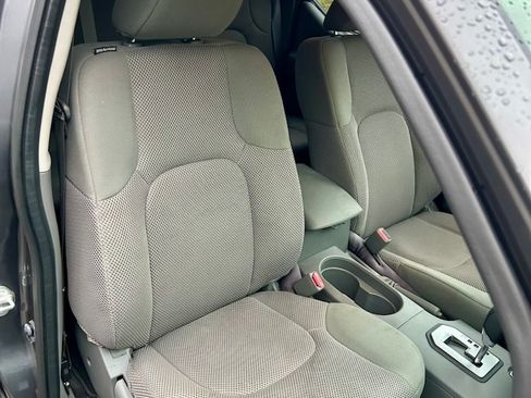 Used 2021 Nissan Frontier SV w/ Midnight Edition Floor Mats image 26