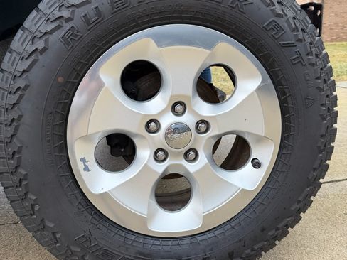 Used 2010 Jeep Wrangler Unlimited Sport image 8