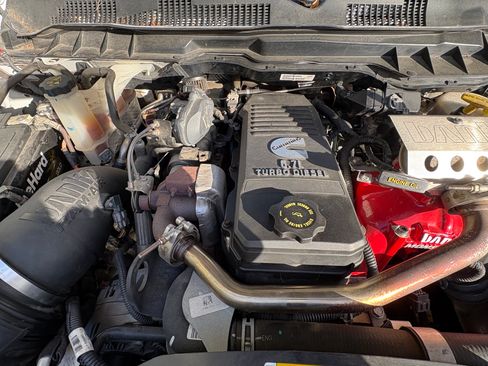 Used 2015 RAM 3500 Laramie Longhorn image 26