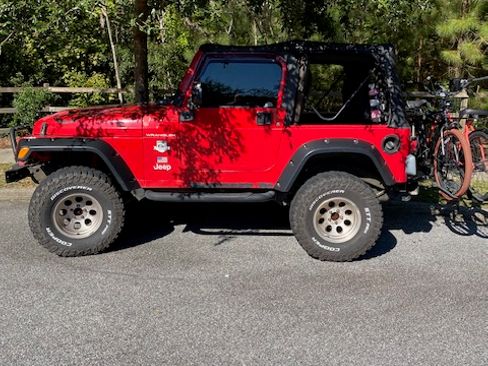 Used 2005 Jeep Wrangler X image 2
