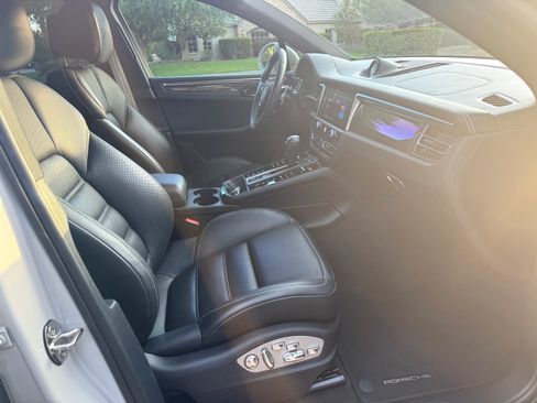 Used 2022 Porsche Macan GTS image 8