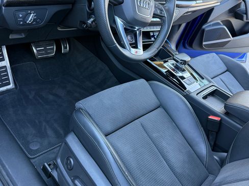 Used 2022 Audi SQ5 Premium Plus w/ Premium Plus Package image 13