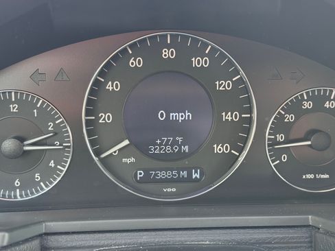 Used 2003 Mercedes-Benz E 500 Sedan image 8