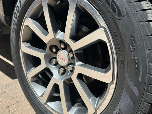 Used 2017 GMC Canyon Denali image 21