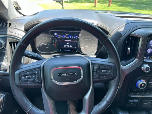 Used 2019 GMC Sierra 1500 Denali w/ Denali Ultimate Package AWD/4WD image 2