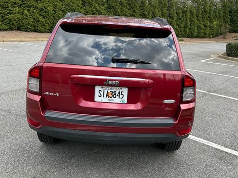 Used 2014 Jeep Compass Latitude AWD/4WD image 4