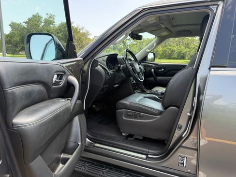 Used 2021 INFINITI QX80 Luxe RWD image 11