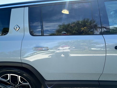 Used 2023 Rivian R1S Adventure image 15