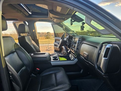 Used 2018 Chevrolet Silverado 2500 LTZ w/ Duramax Plus Package image 20