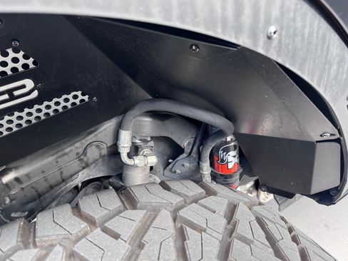 Used 2022 Ford Bronco Badlands image 9