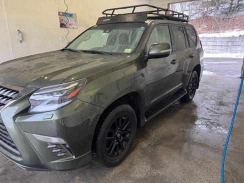 Used 2022 Lexus GX 460 w/ Black Line Special Edition image 4