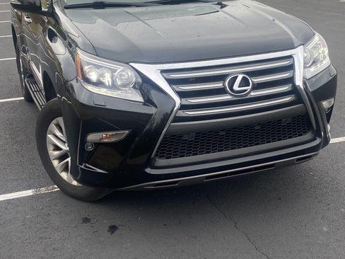 Used 2017 Lexus GX 460 image 1