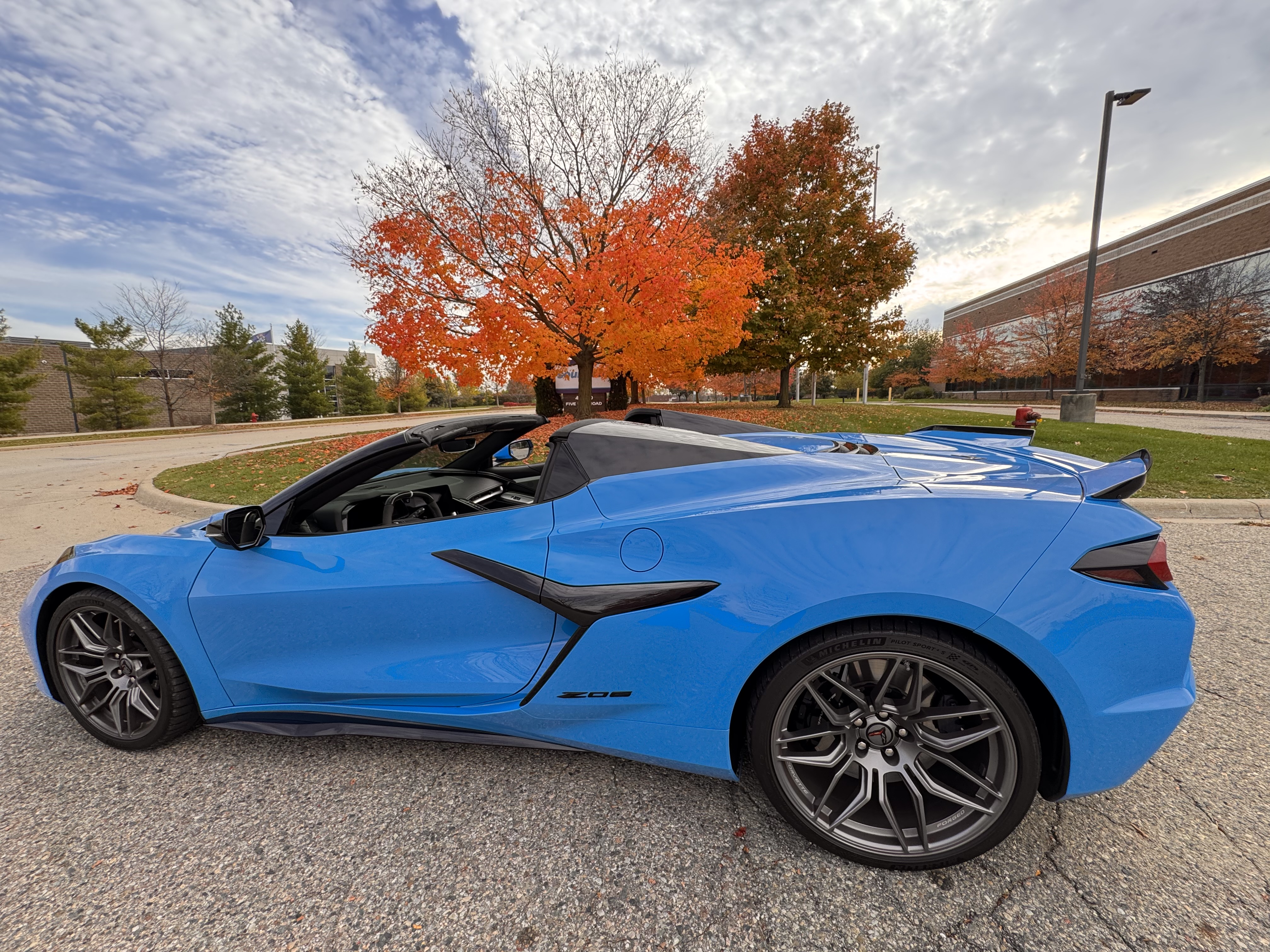 Used 2024 Chevrolet Corvette Z06 w/ Battery Protection Package RWD image 6