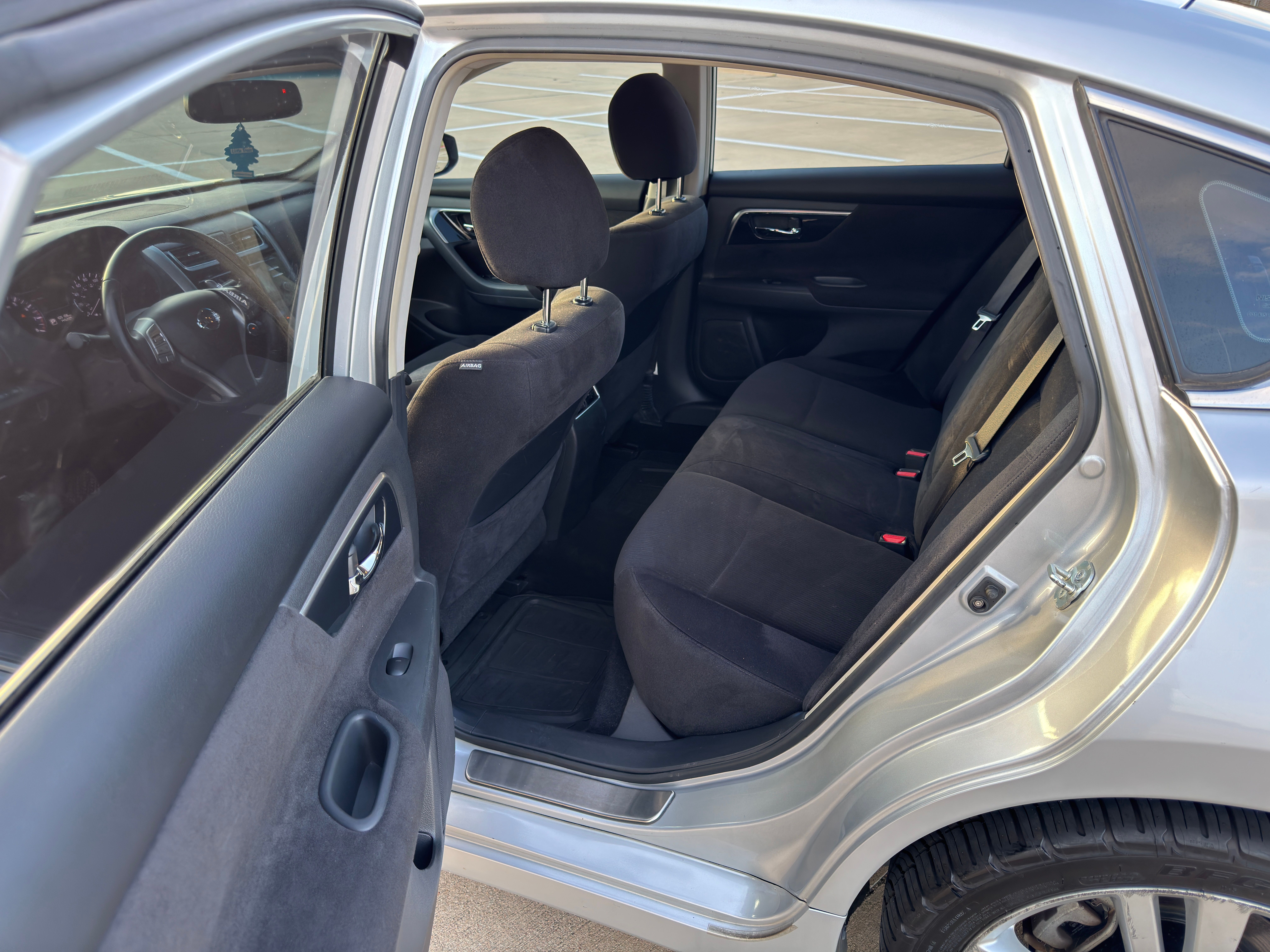 Used 2013 Nissan Altima 3.5 SV FWD image 13