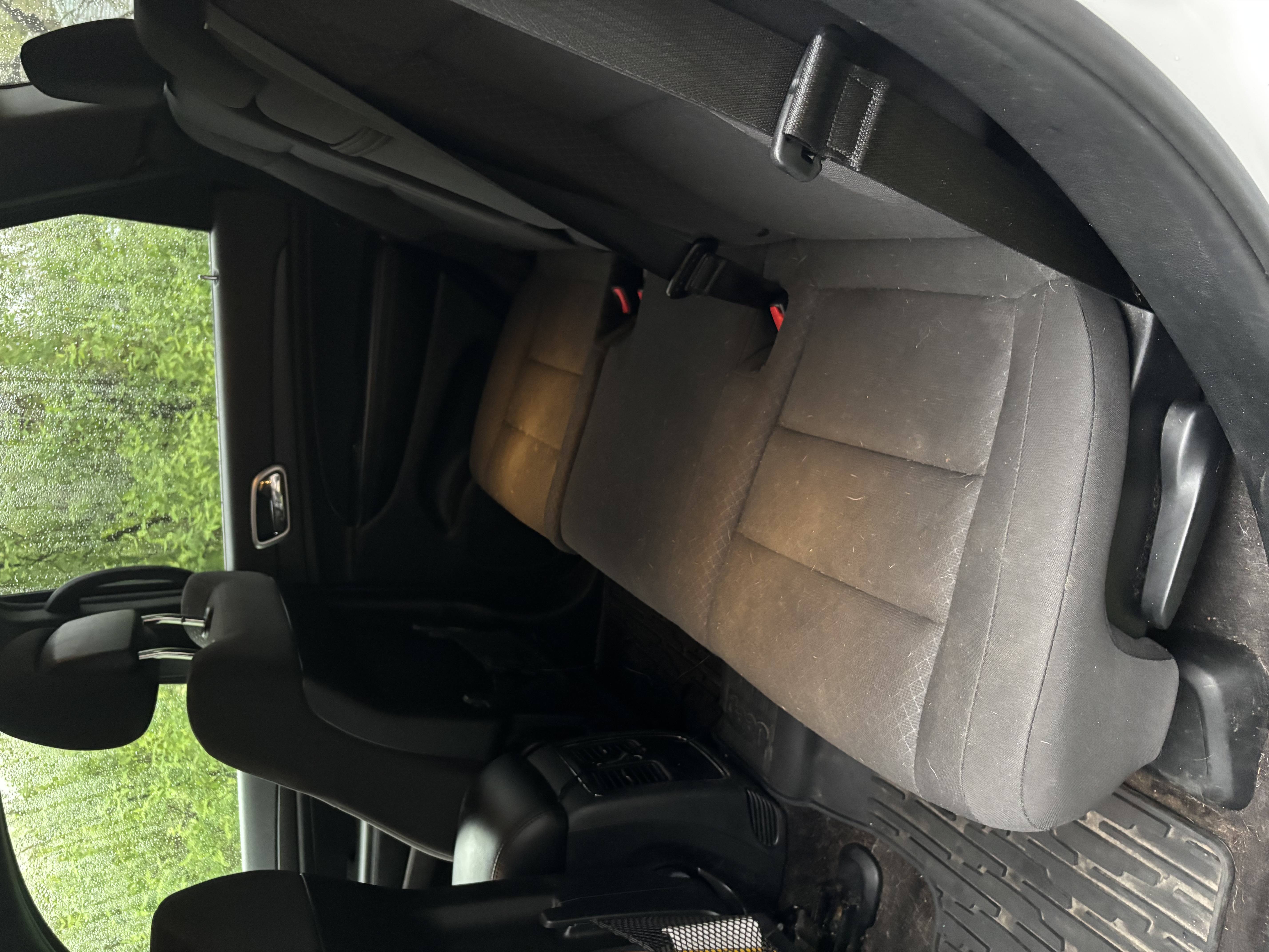 Used 2018 Jeep Grand Cherokee Laredo AWD/4WD image 9
