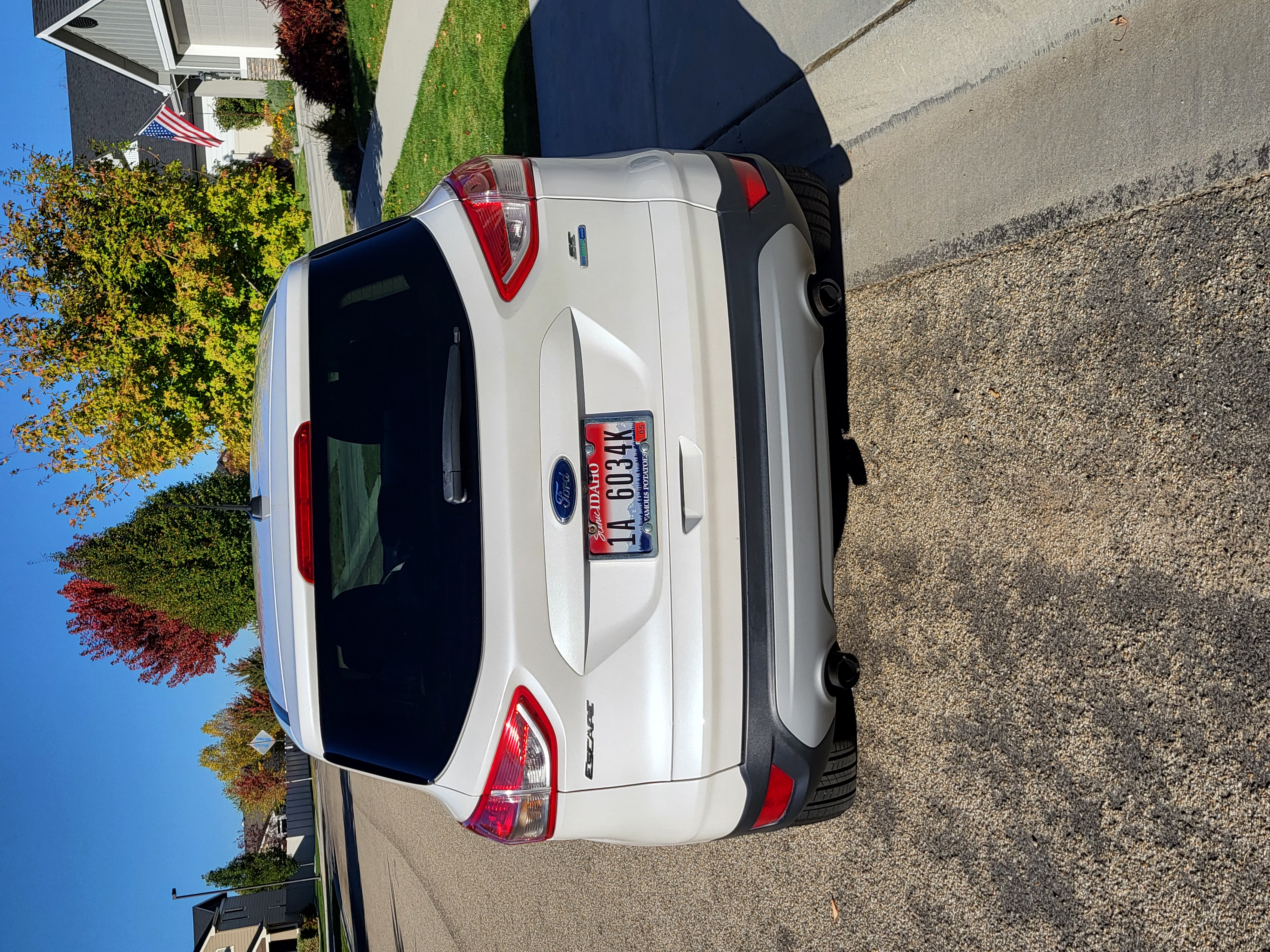 Used 2016 Ford Escape SE w/ SE Cold Weather Package AWD/4WD image 5