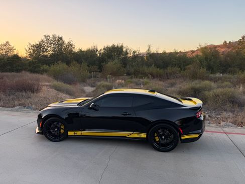 Used 2020 Chevrolet Camaro SS RWD image 4