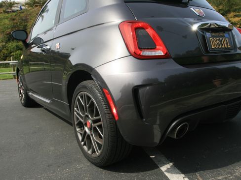 Used 2019 FIAT 500 Abarth w/ Popular Equipment Package FWD image 12