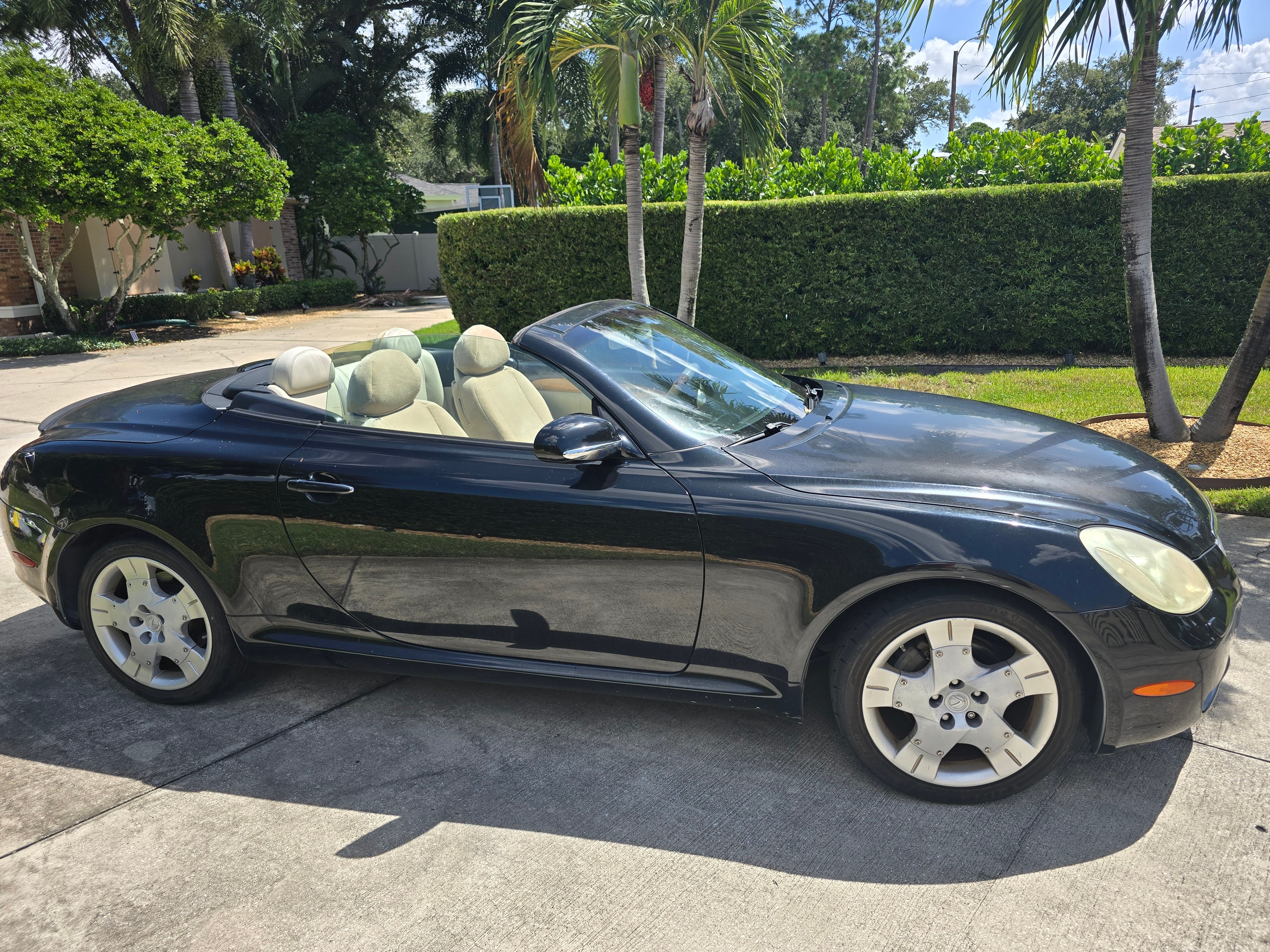 Used 2004 Lexus SC 430 Convertible RWD image 1