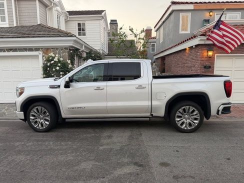 Used 2022 GMC Sierra 1500 Denali w/ Denali Premium Package image 4
