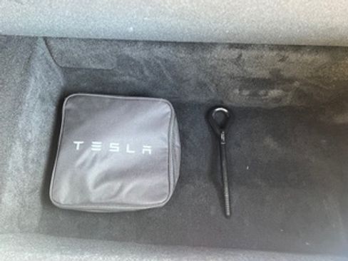 Used 2018 Tesla Model X P100D image 16