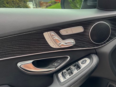 Used 2017 Mercedes-Benz C 300 Sedan image 14