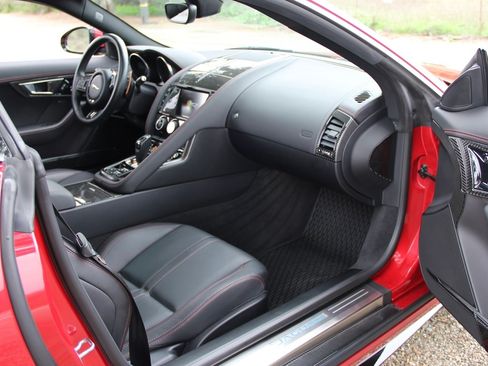 Used 2015 Jaguar F-TYPE R RWD image 27