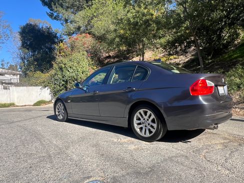 Used 2006 BMW 325i Sedan image 9