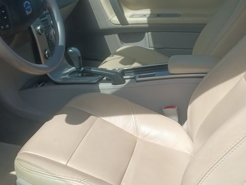 Used 2009 Volvo C70 T5 image 6