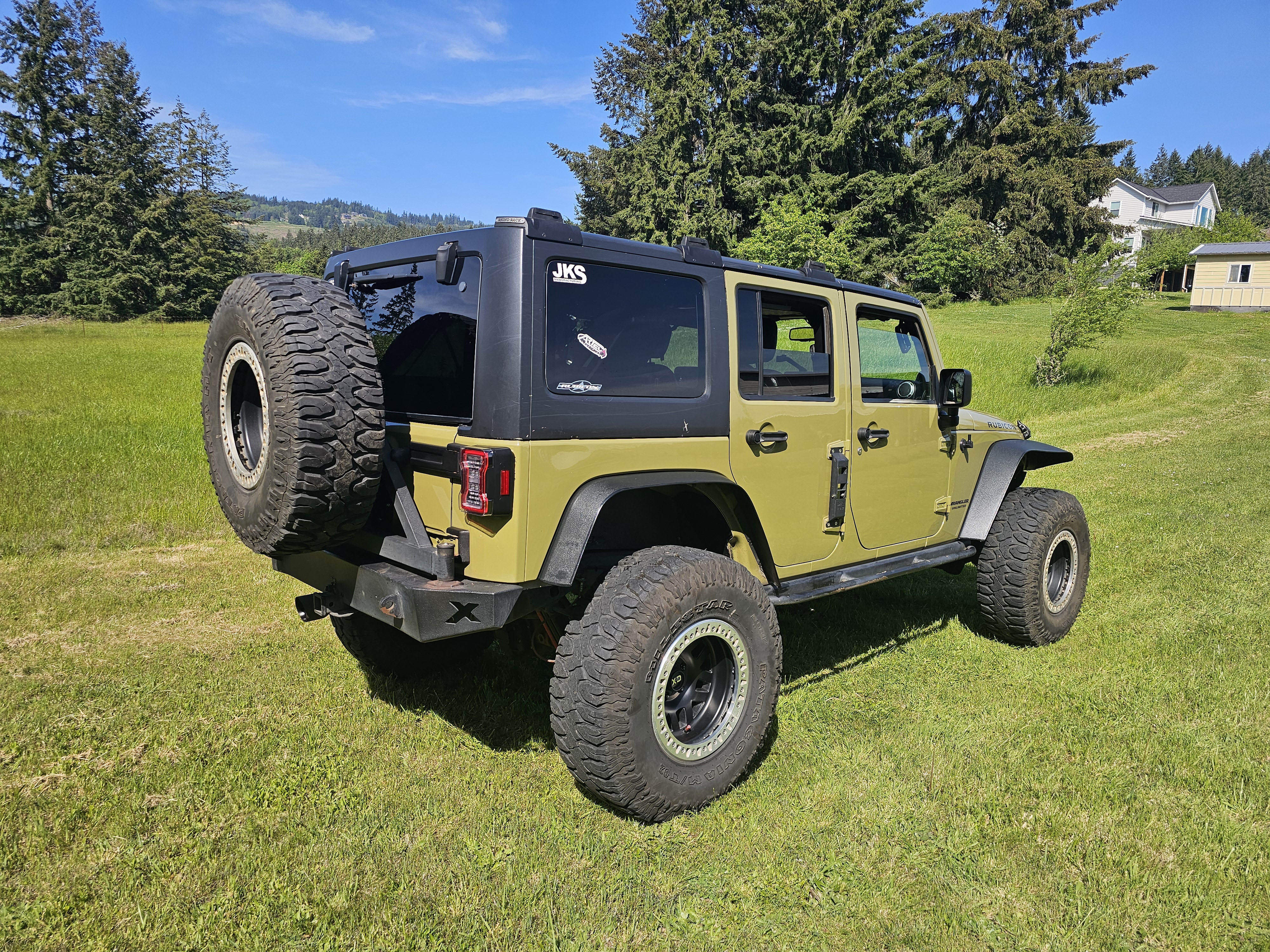 Used 2013 Jeep Wrangler Unlimited Rubicon w/ Dual Top Group AWD/4WD image 8