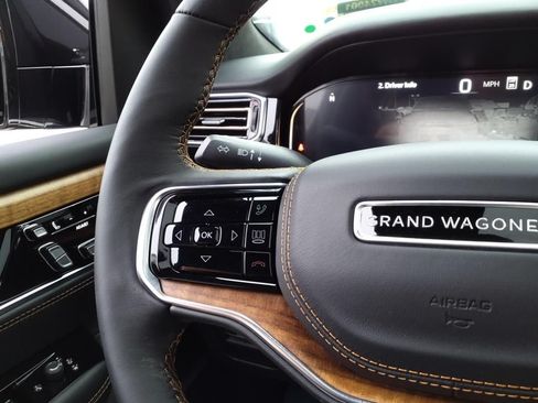 Used 2024 Jeep Grand Wagoneer Series III w/ Flexible Seating Group AWD/4WD image 12