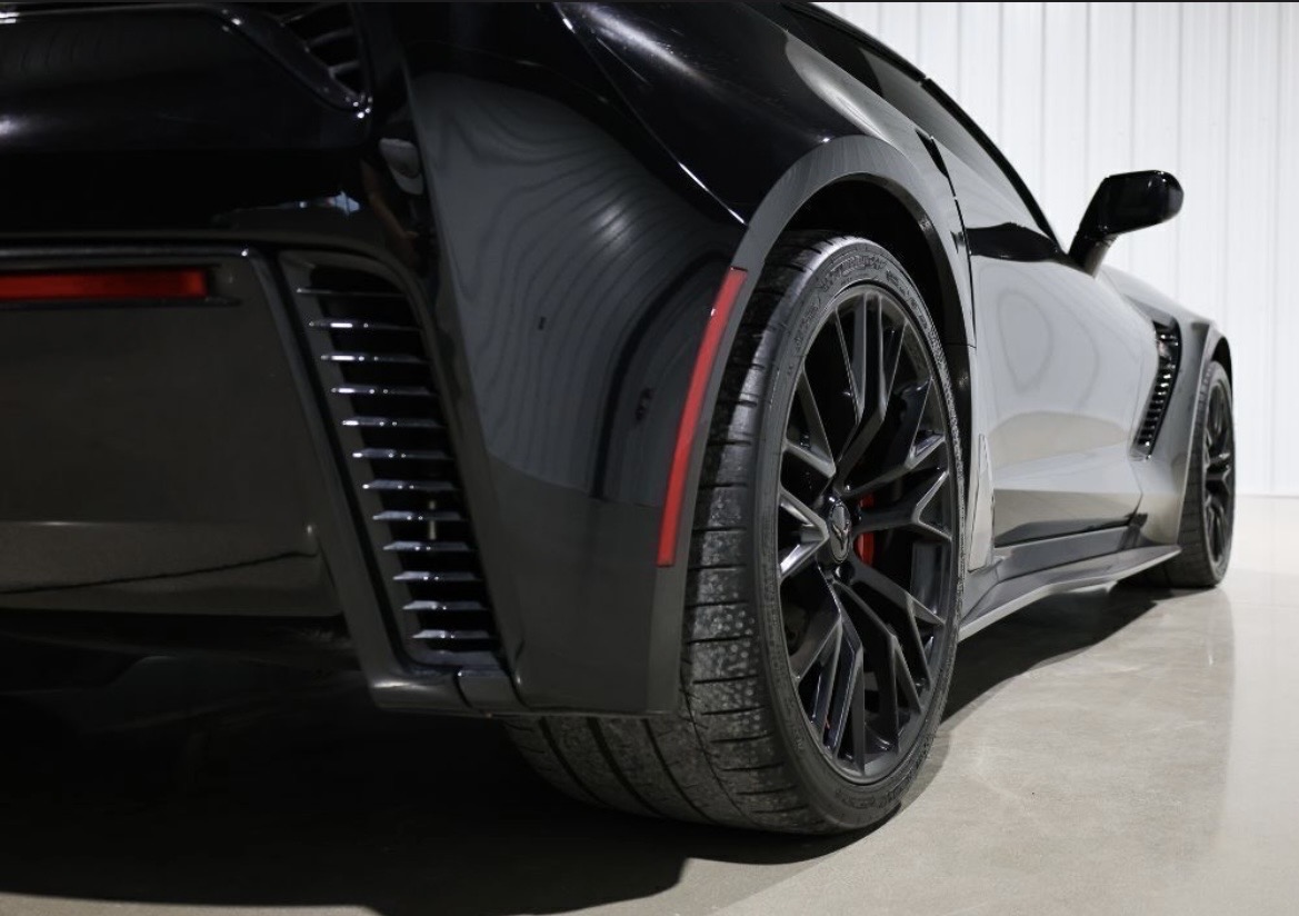 Used 2017 Chevrolet Corvette Z06 RWD image 10