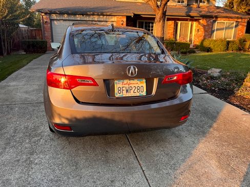 Used 2013 Acura ILX w/ Premium Package image 22